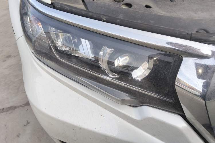 Used Toyota Prado 2018 3.5L Automatic SX Right Front Headlight