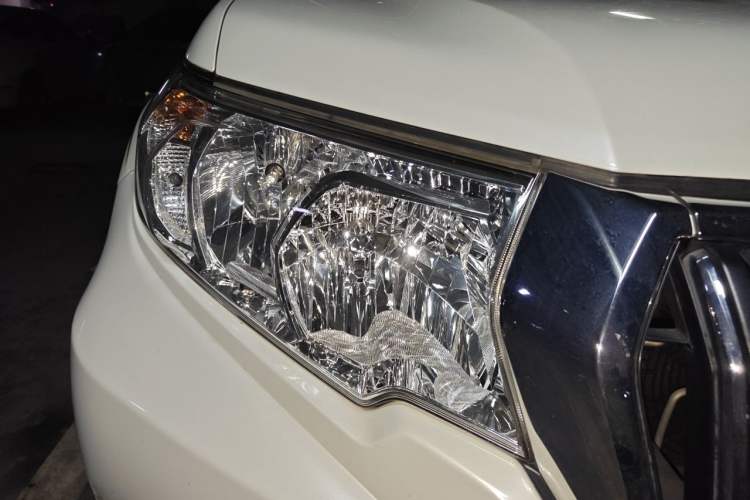Used Toyota Prado 2018 3.5L Automatic TX Right Front Headlight