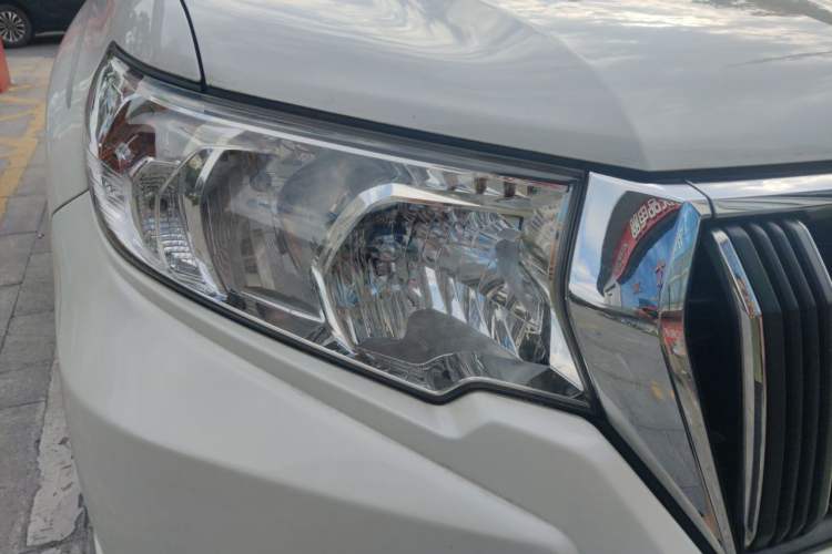 Used Toyota Prado 2018 3.5L Automatic SX Right Front Headlight