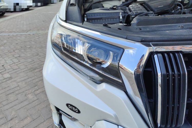 Used Toyota Prado  Right Front Headlight