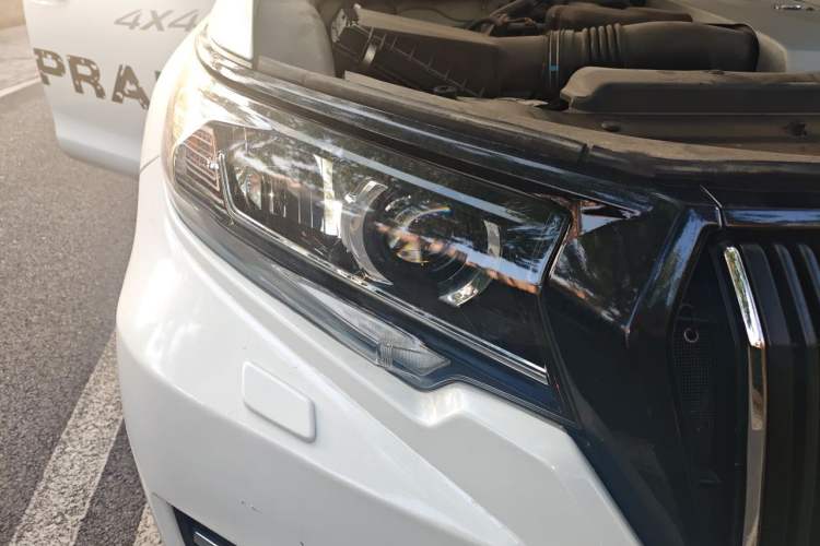 Used Toyota Prado 2018 3.5L Automatic TX-L with Rear-Mounted Spare Tire Right Front Headlight