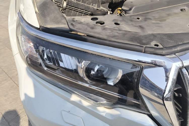 Used Toyota Prado 2018 3.5L Automatic TX-L with Rear-Mounted Spare Tire Right Front Headlight