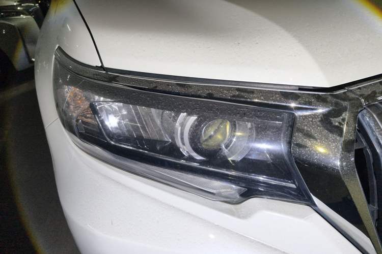 Used Toyota Prado  Right Front Headlight