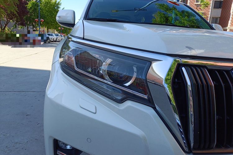 Used Toyota Prado 2018 3.5L Automatic TX-L NAVI with Rear-Mounted Spare Tire Right Front Headlight