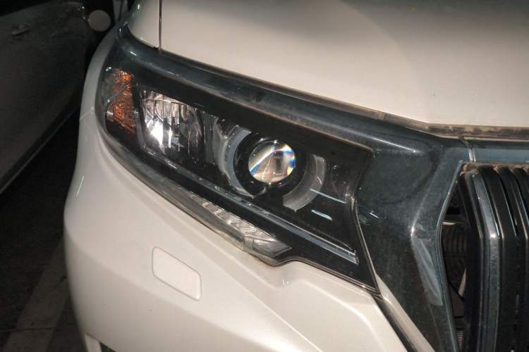 Used Toyota Prado 2018 3.5L Automatic TX-L Right Front Headlight