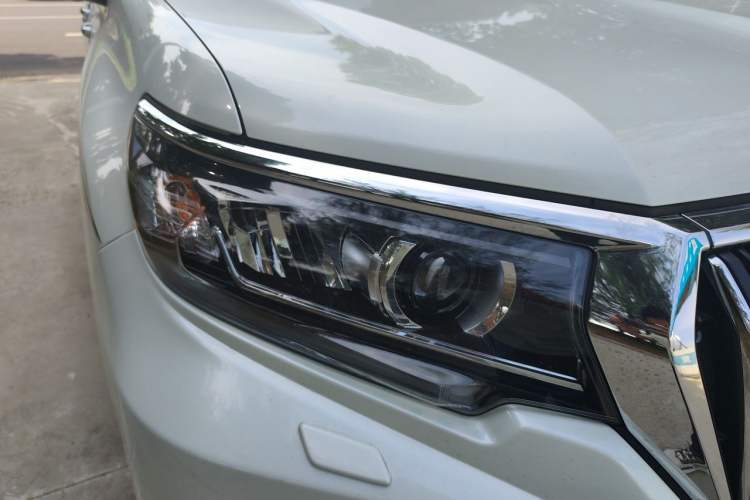 Used Toyota Prado 2018 3.5L Automatic TX-L NAVI with Rear-Mounted Spare Tire Right Front Headlight