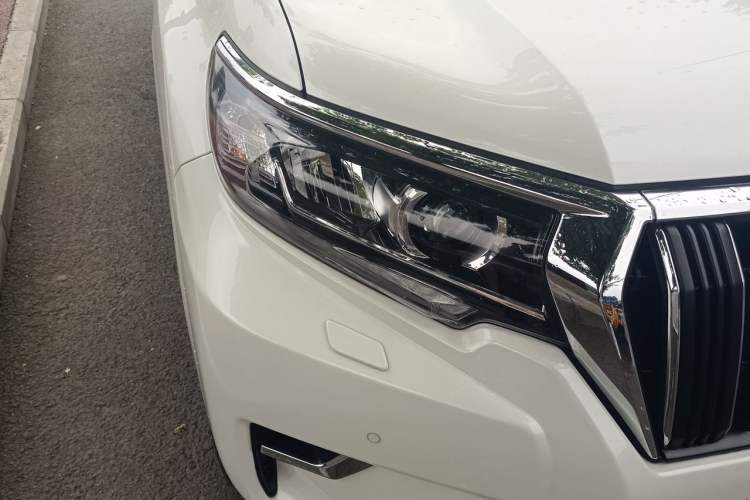 Used Toyota Prado 2018 3.5L Automatic TX-L NAVI with Rear-Mounted Spare Tire Right Front Headlight