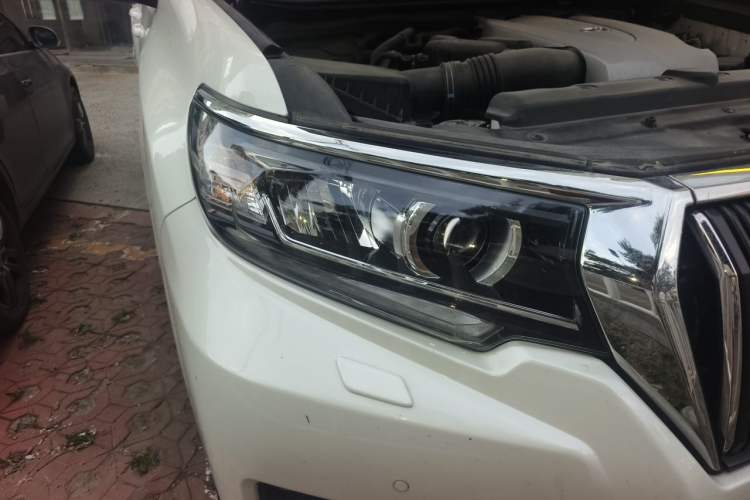 Used Toyota Prado 2018 3.5L Automatic TX-L Right Front Headlight