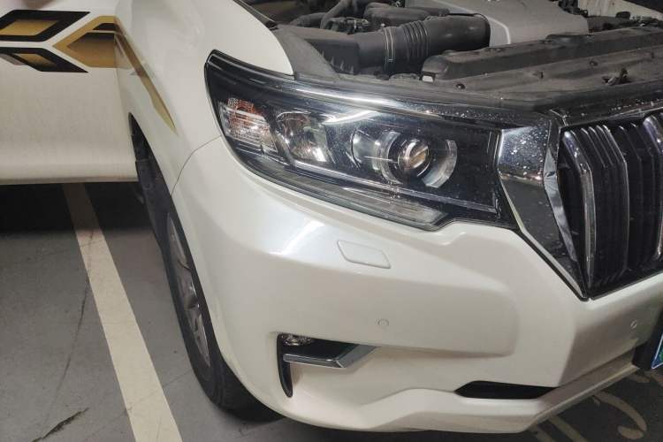 Used Toyota Prado 2018 3.5L Automatic TX-L NAVI with Rear-Mounted Spare Tire Right Front Headlight