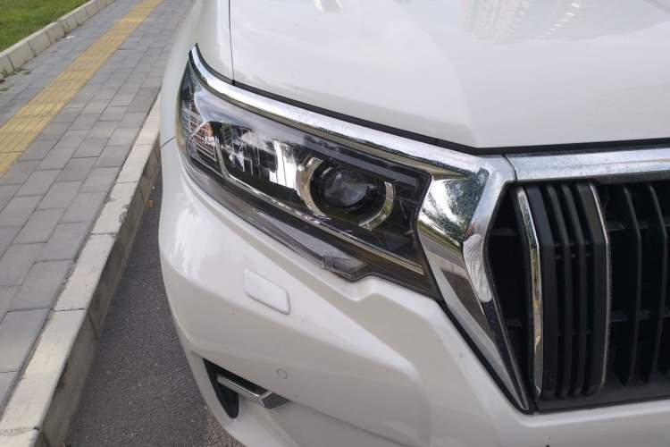 Used Toyota Prado 2018 3.5L Automatic TX-L Right Front Headlight