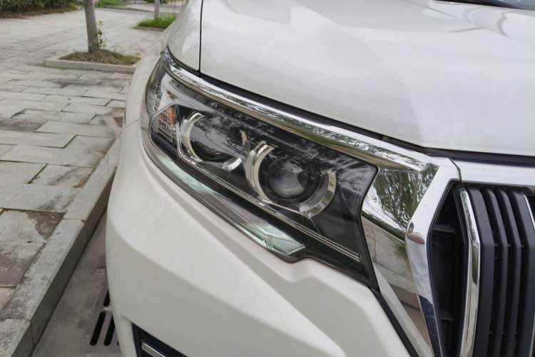 Used Toyota Prado 2018 3.5L Automatic TX Right Front Headlight