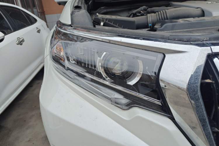 Used Toyota Prado 2018 3.5L Automatic SX Right Front Headlight