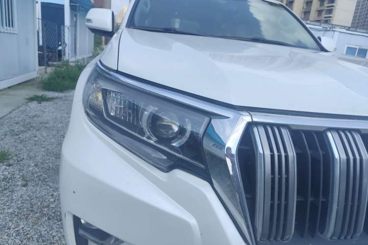 Used Toyota Prado  Right Front Headlight