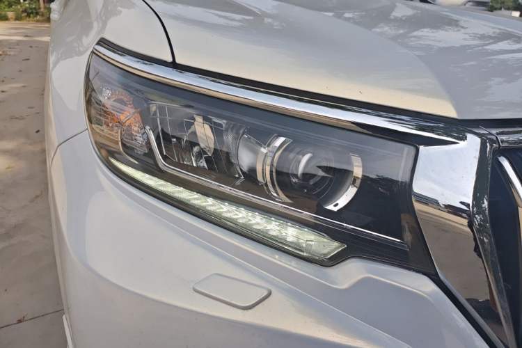 Used Toyota Prado 2018 3.5L Automatic TX-L NAVI with Rear-Mounted Spare Tire Right Front Headlight