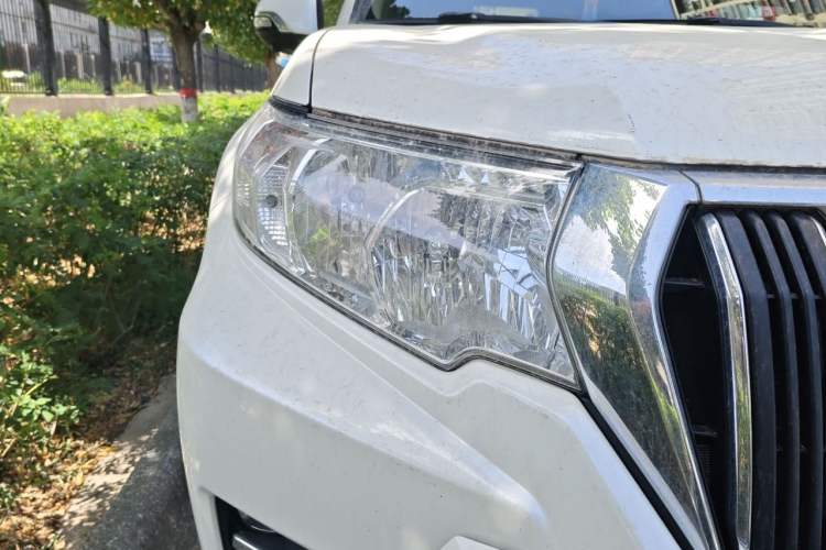 Used Toyota Prado  Right Front Headlight