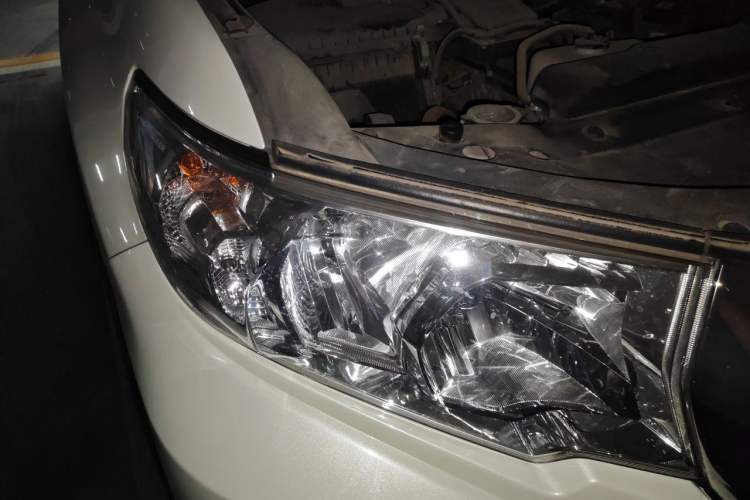 Used Toyota Prado  Right Front Headlight