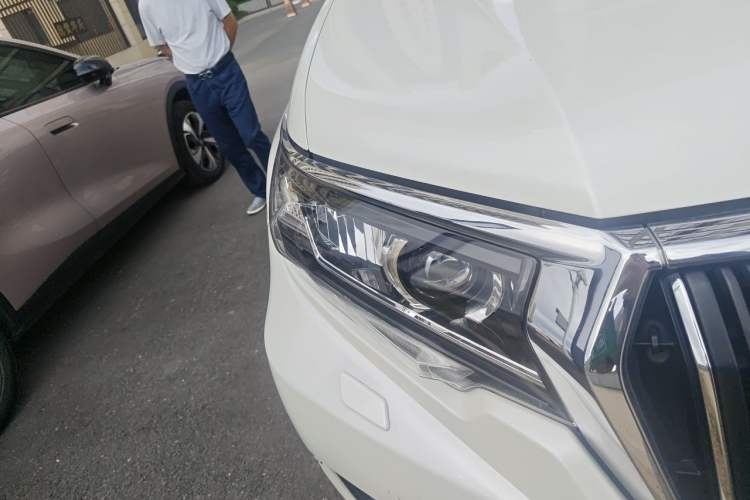 Used Toyota Prado 2018 3.5L Automatic TX-L Right Front Headlight
