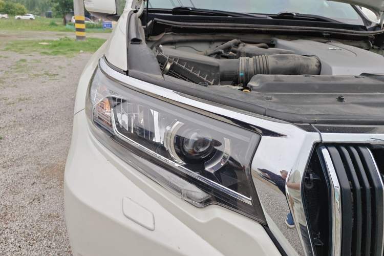Used Toyota Prado 2018 3.5L Automatic TX-L NAVI with Rear-Mounted Spare Tire Right Front Headlight