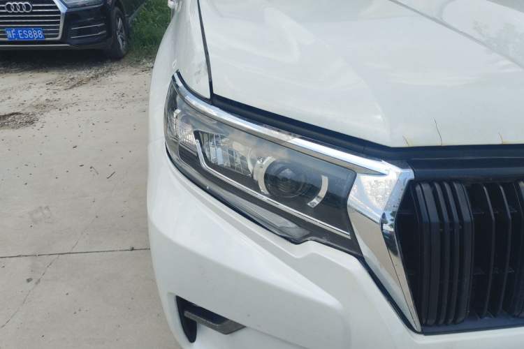 Used Toyota Prado 2018 3.5L Automatic SX Right Front Headlight