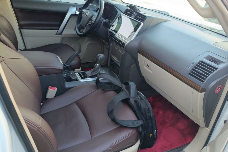 Used Toyota Prado 2018 3.5L Automatic SX Right Front Seat