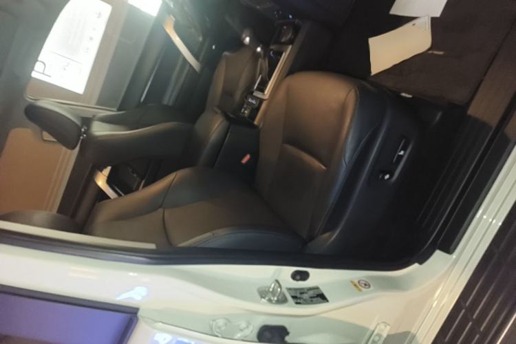 Used Toyota Prado 2018 3.5L Automatic TX-L NAVI with Rear-Mounted Spare Tire Right Front Seat
