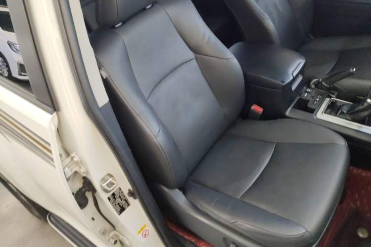 Used Toyota Prado 2018 3.5L Automatic TX-L with Rear-Mounted Spare Tire Right Front Seat