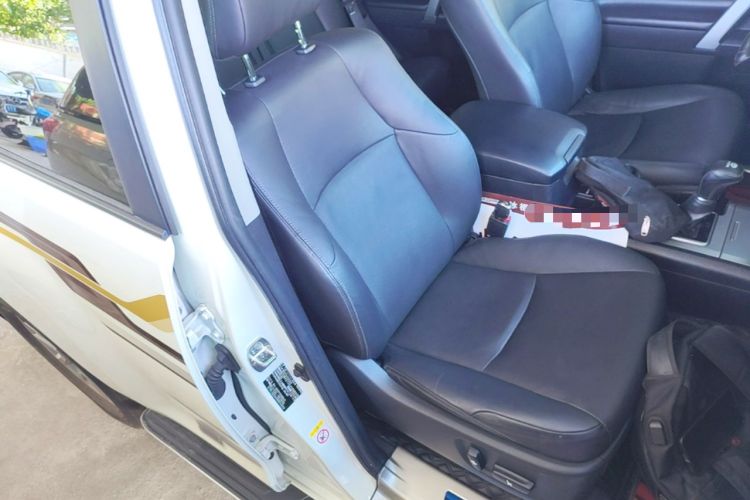 Used Toyota Prado 2018 3.5L Automatic TX-L NAVI Right Front Seat