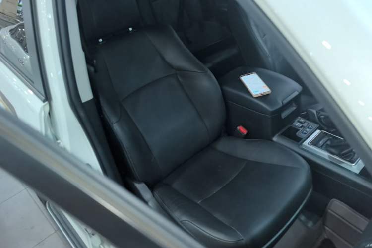 Used Toyota Prado 2018 3.5L Automatic TX-L Right Front Seat