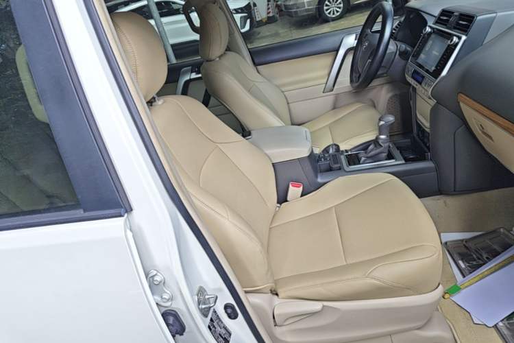 Used Toyota Prado 2018 3.5L Automatic TX Right Front Seat
