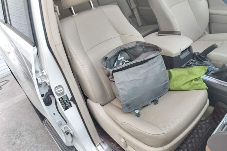 Used Toyota Prado 2018 3.5L Automatic TX-L NAVI Right Front Seat