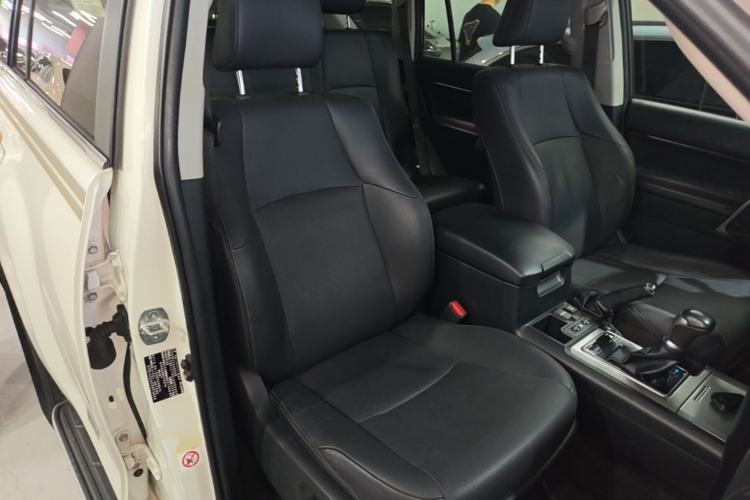 Used Toyota Prado 2018 3.5L Automatic TX-L Right Front Seat