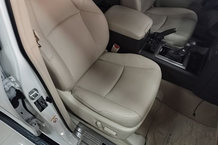 Used Toyota Prado 2018 3.5L Automatic TX-L Right Front Seat