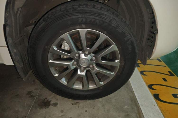 Used Toyota Prado 2018 3.5L Automatic TX-L NAVI Right Front Wheel Hub