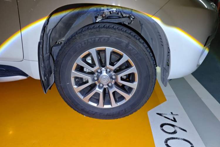 Used Toyota Prado 2018 3.5L Automatic VX NAVI Right Front Wheel Hub