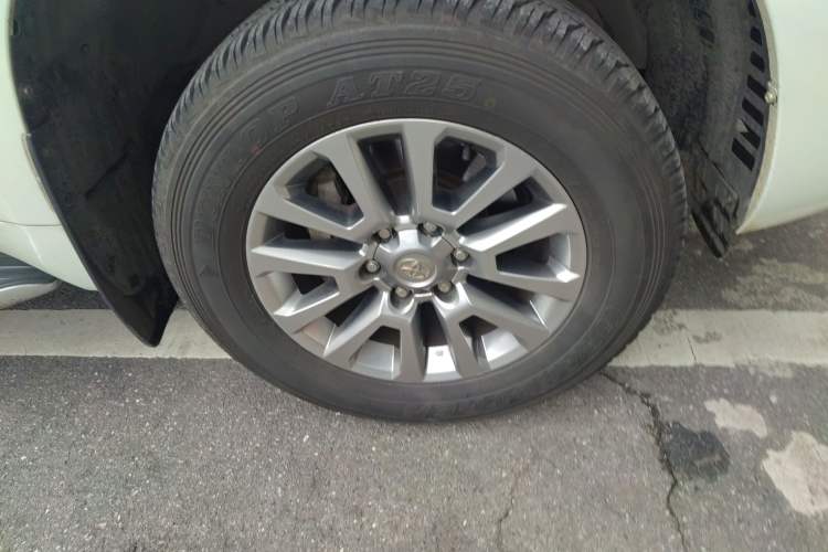 Used Toyota Prado 2018 3.5L Automatic TX Right Front Wheel Hub
