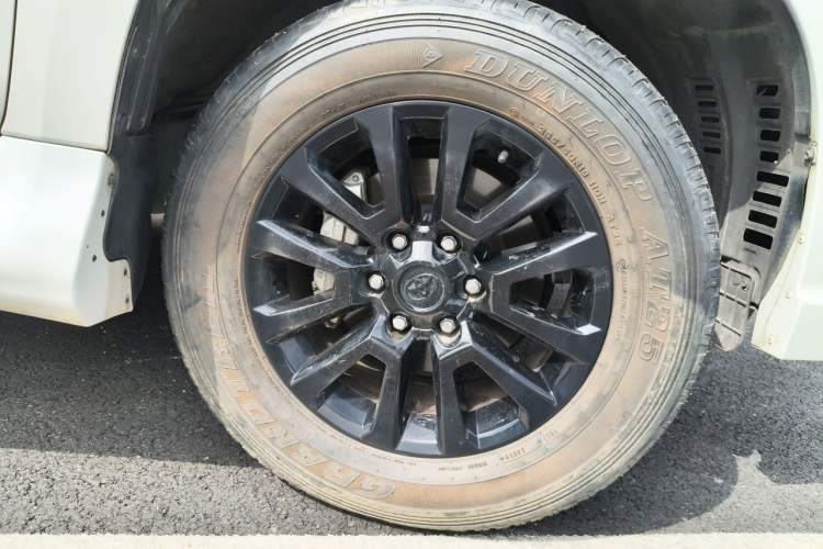 Used Toyota Prado 2018 3.5L Automatic TX Right Front Wheel Hub