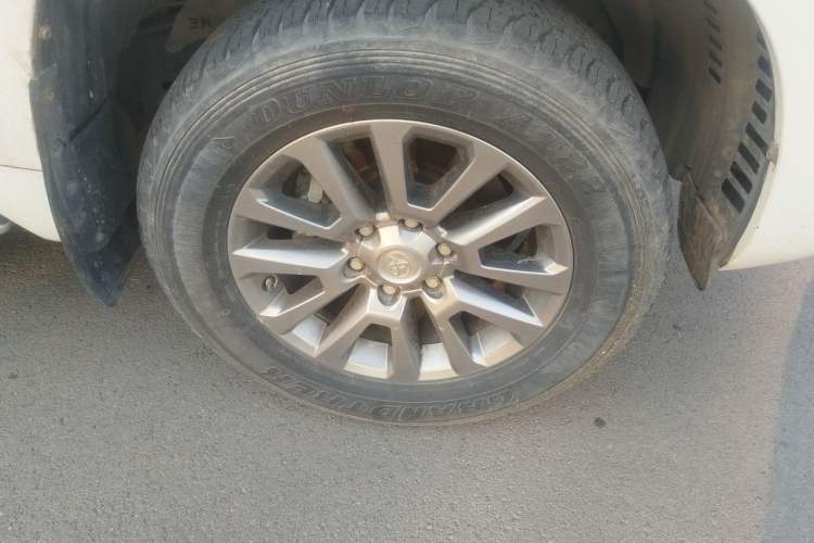 Used Toyota Prado 2018 3.5L Automatic TX-L Right Front Wheel Hub