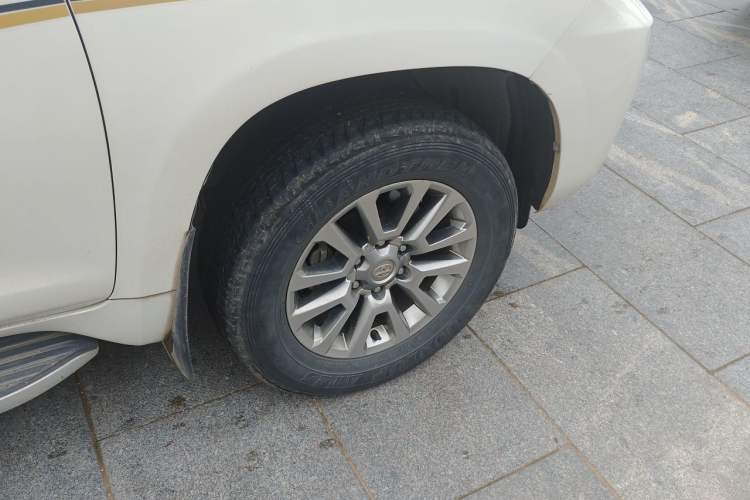 Used Toyota Prado 2018 3.5L Automatic TX Right Front Wheel Hub