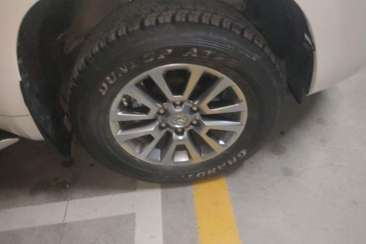 Used Toyota Prado 2018 3.5L Automatic TX-L NAVI with Rear-Mounted Spare Tire Right Front Wheel Hub