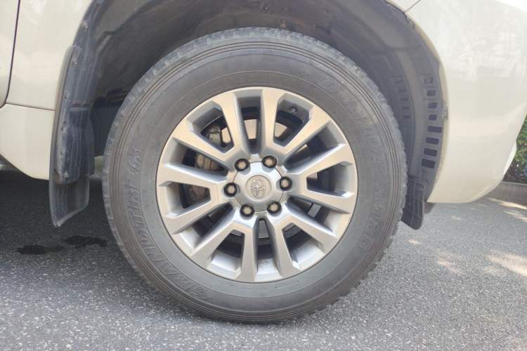 Used Toyota Prado 2018 3.5L Automatic TX Right Front Wheel Hub