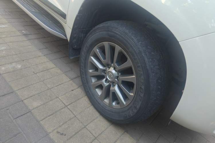 Used Toyota Prado 2018 3.5L Automatic TX Right Front Wheel Hub