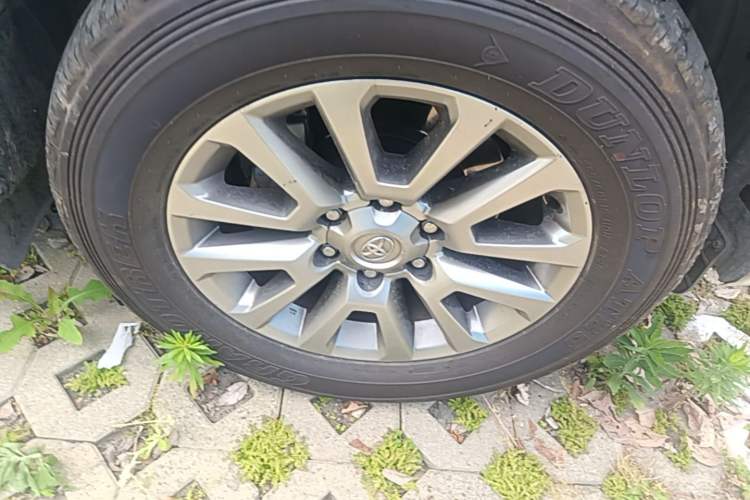 Used Toyota Prado 2018 3.5L Automatic TX Right Front Wheel Hub