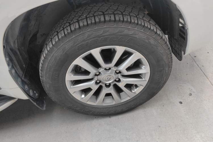 Used Toyota Prado 2018 3.5L Automatic TX Right Front Wheel Hub