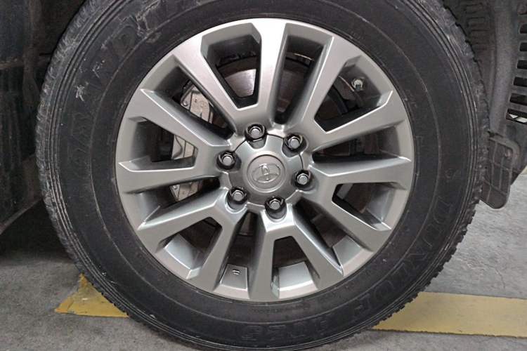Used Toyota Prado 2018 3.5L Automatic TX-L Right Front Wheel Hub