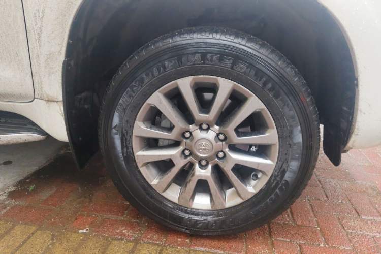 Used Toyota Prado 2018 3.5L Automatic TX Right Front Wheel Hub