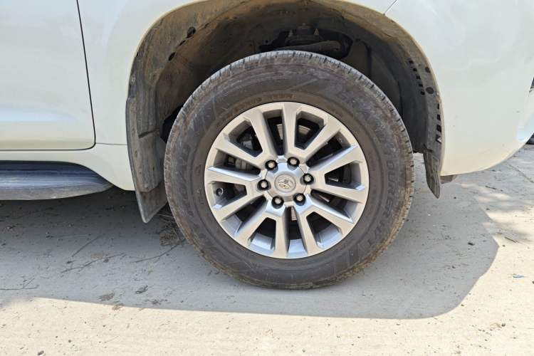 Used Toyota Prado 2018 3.5L Automatic SX Right Front Wheel Hub