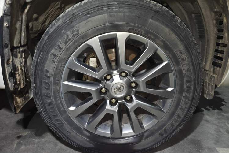 Used Toyota Prado 2018 3.5L Automatic TX Right Front Wheel Hub
