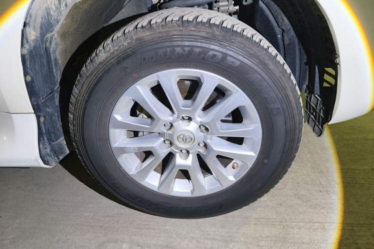 Used Toyota Prado  Right Front Wheel Hub