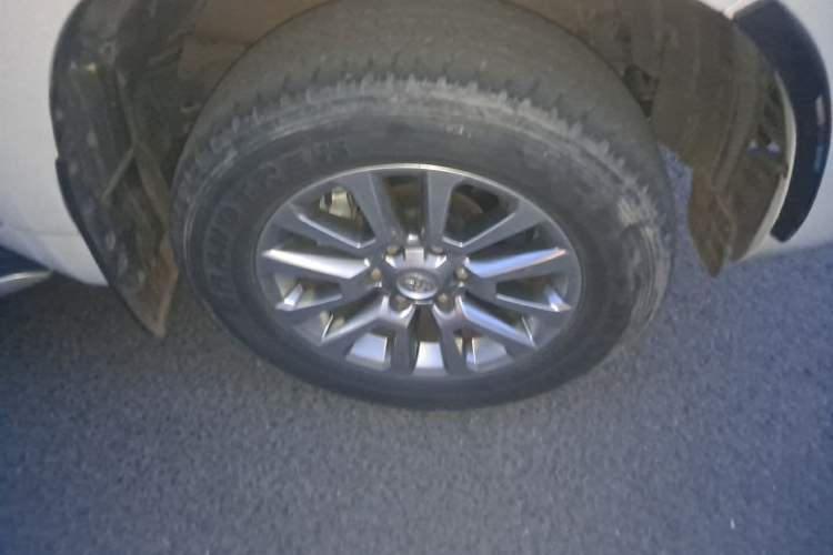 Used Toyota Prado 2018 3.5L Automatic TX Right Front Wheel Hub