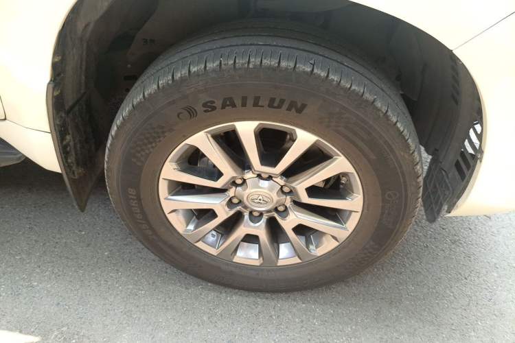 Used Toyota Prado 2018 2.7L TX Aluminum Wheels Underbody Mounting Base Version – Middle East Right Front Wheel Hub